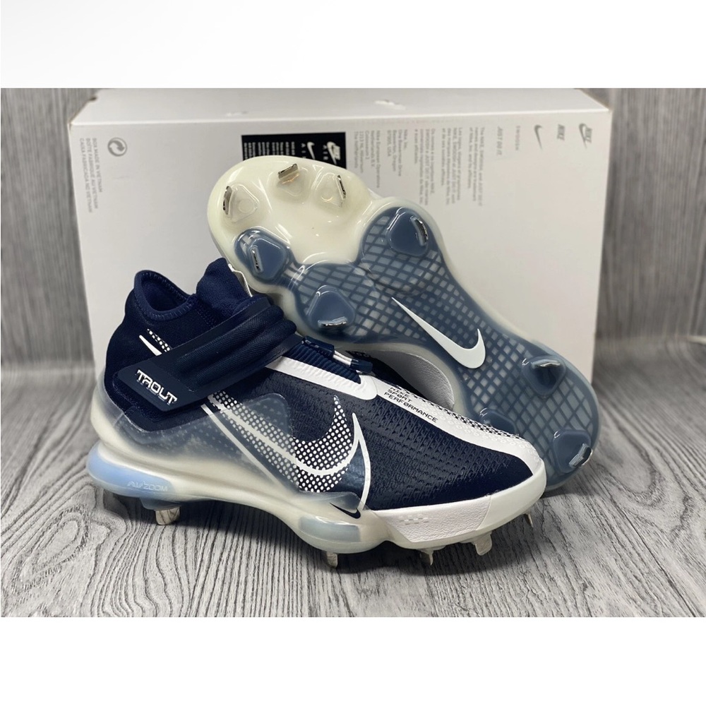 NWT Men’s‎ Nike Force Zoom Trout 7 Dark Blue and White Baseball Cleats